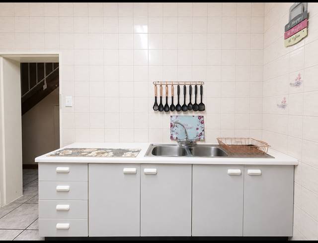 2 BEDROOM DUPLEX FOR SALE IN THREE RIVERS PROPER